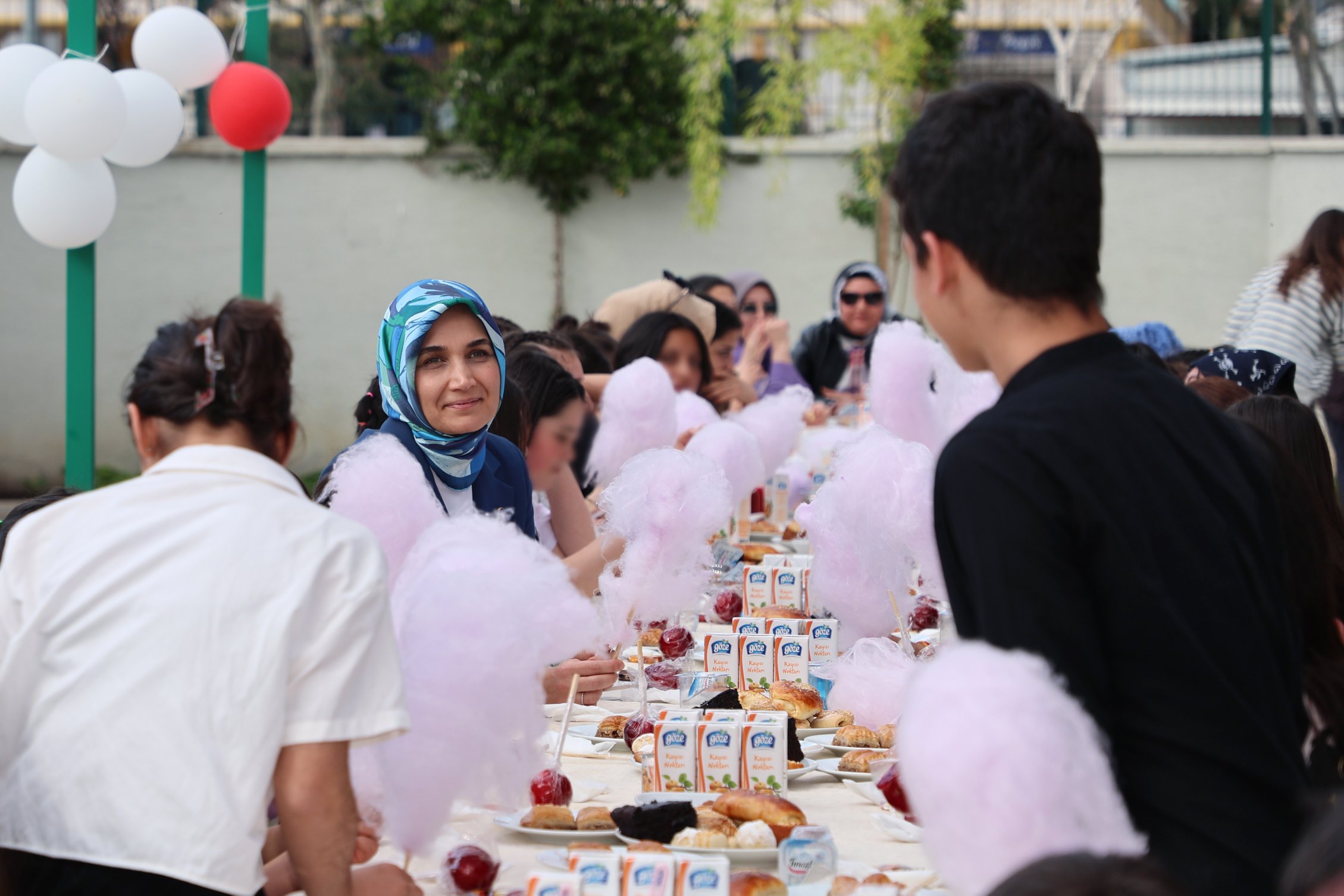 Devlet Ana Çocuklarla Bayram Sevincini Paylaştı