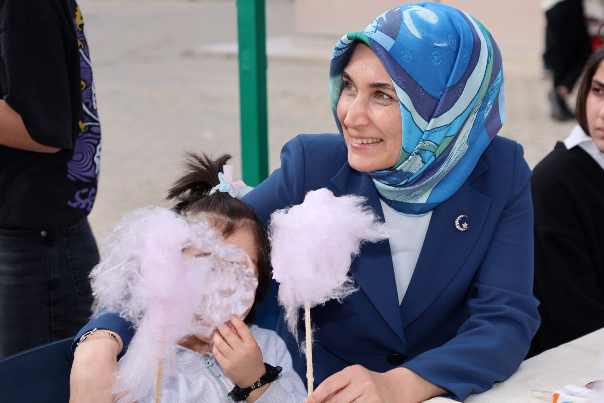 Devlet Ana Çocuklarla Bayram Sevincini Paylaştı