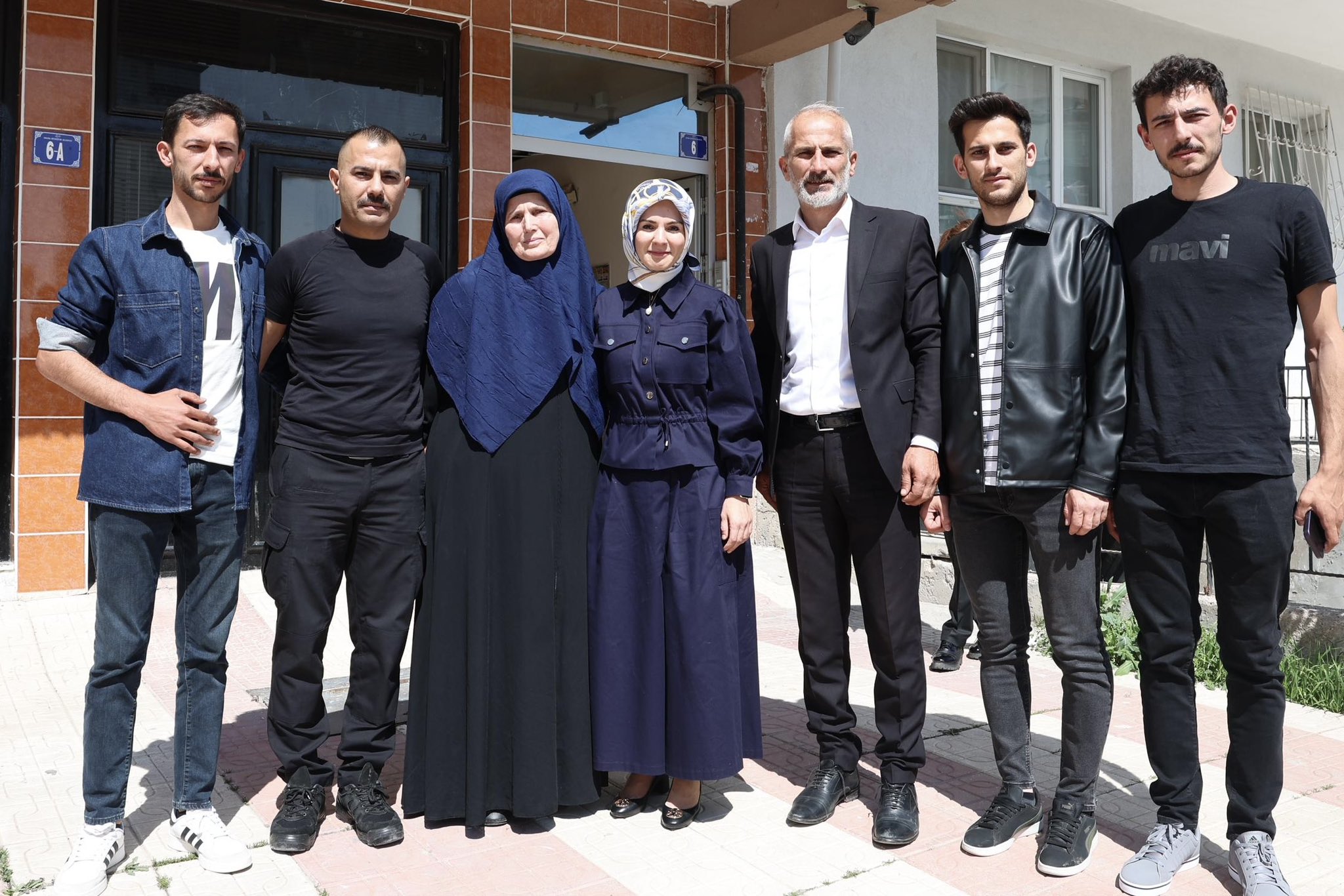 Afyonlu Bakan Göktaş'tan Şehit Ailesine Ziyaret