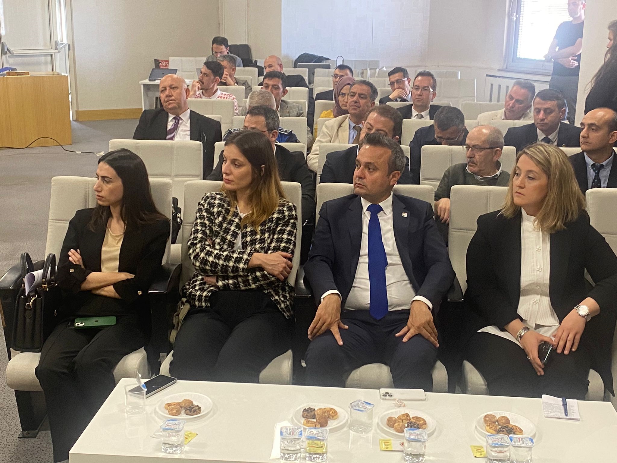 BAŞKANLAR KÖKSAL'I YALNIZ BIRAKMADI
