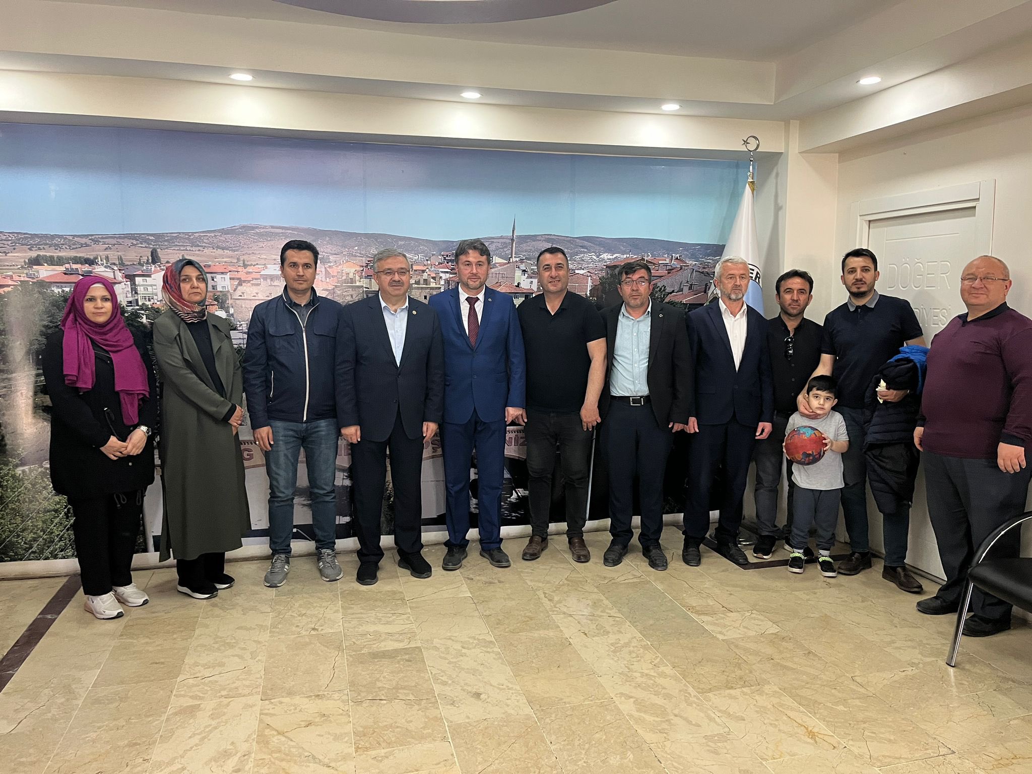 AK Parti Milletvekili İbrahim Yurdunuseven ve Teşkilatından Mehmet Akif Ersoy’a Ziyaret