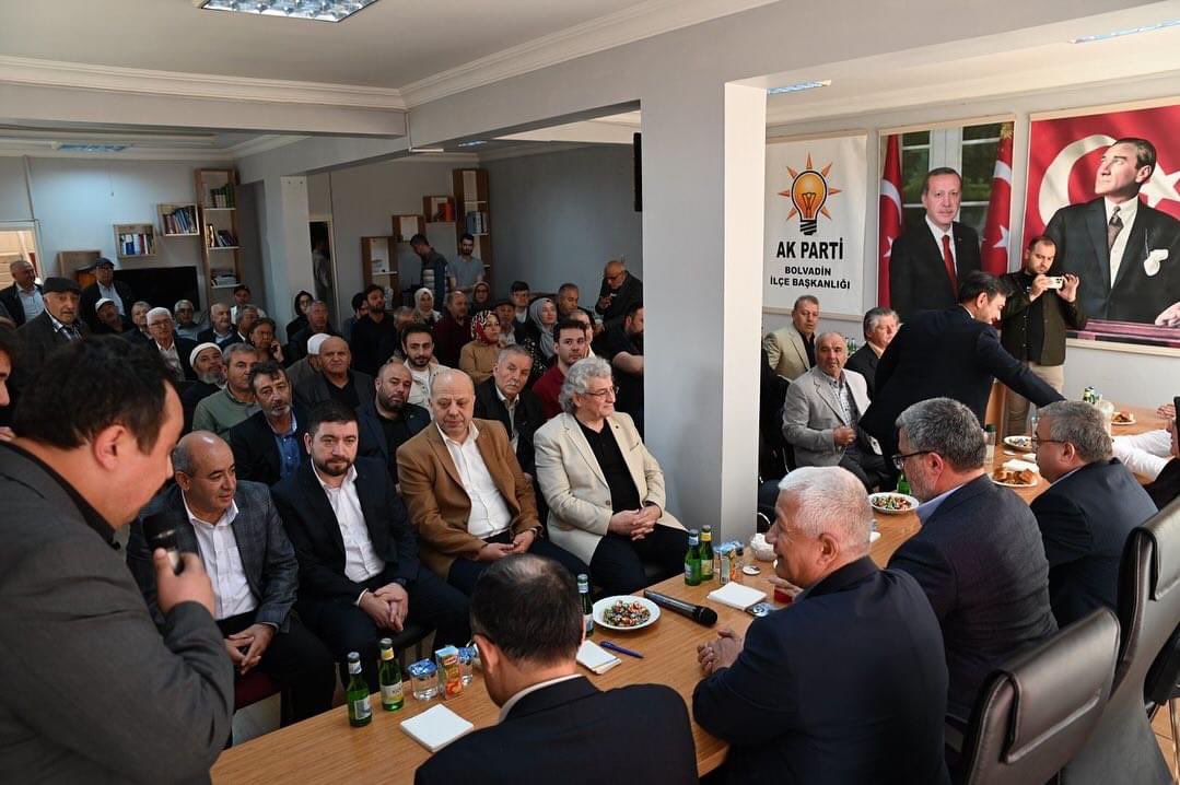AK Parti Heyeti Afyonkarahisar İlçelerinde Bayramlaştı