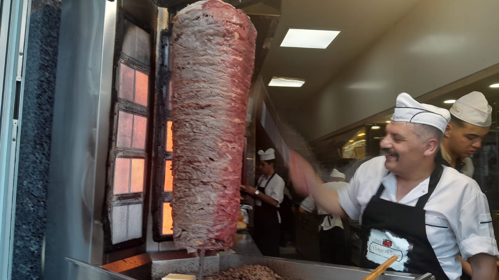 Ramazan Bayramı Tatilinde yerli ve yabancı turistten   Sucuk Döner’e yoğun ilgi
