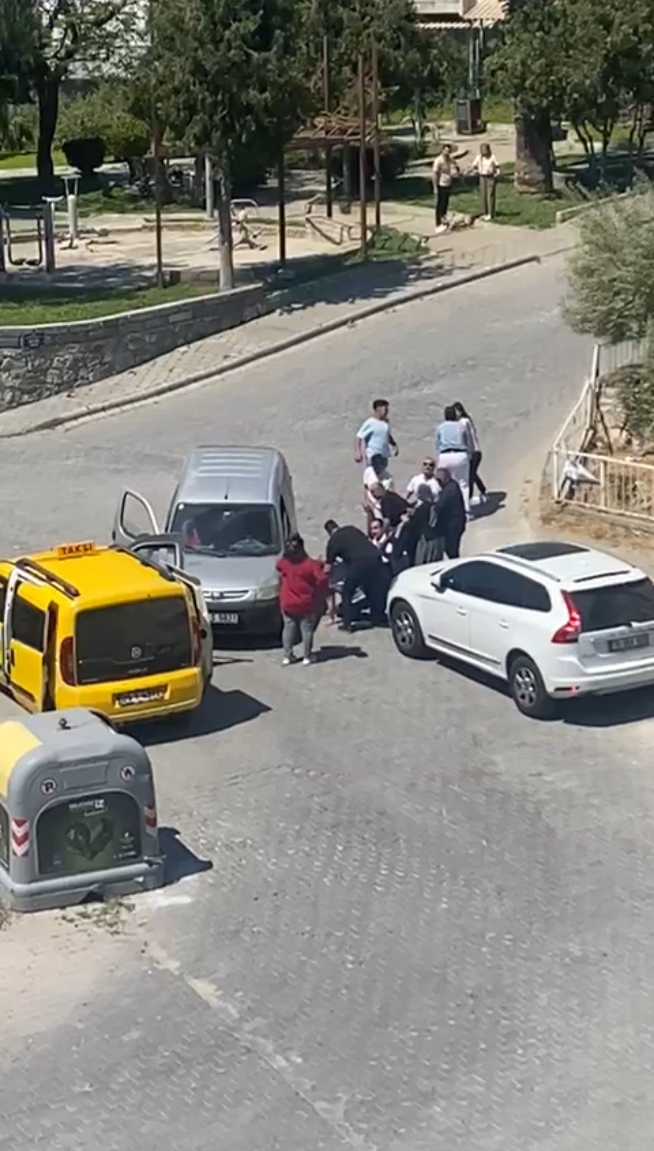Bayramlaşmaya Giderken Adeta Savaştılar