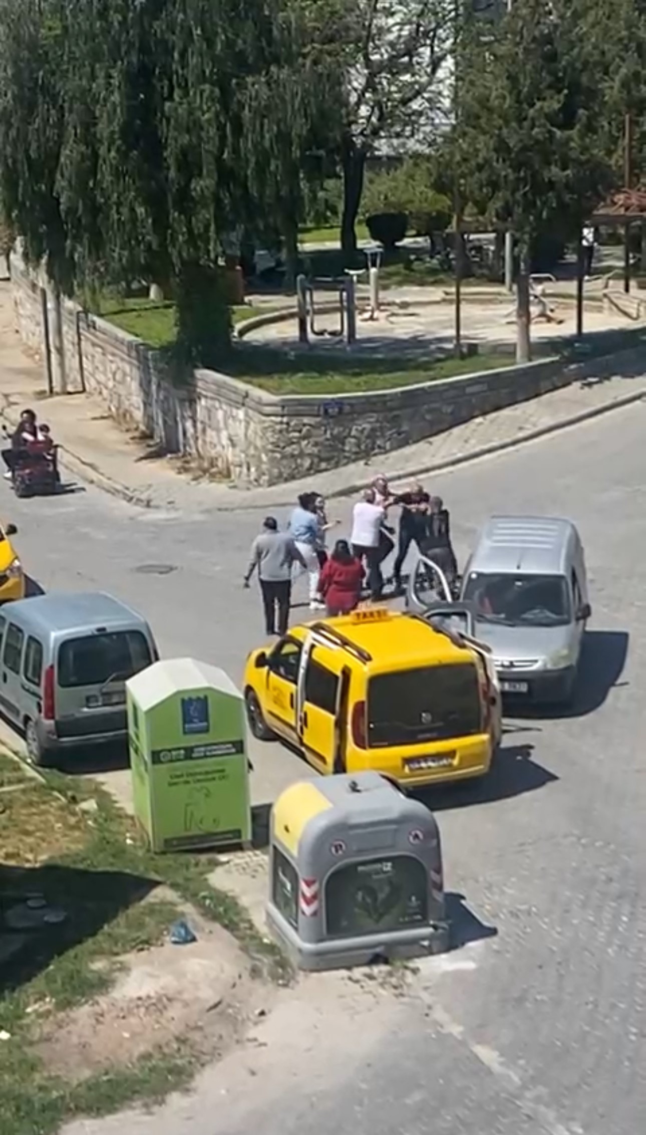 Bayramlaşmaya Giderken Adeta Savaştılar