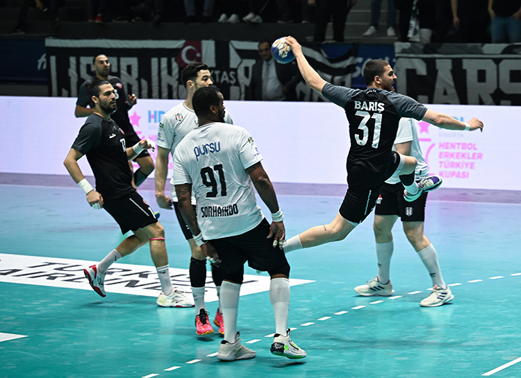 Beşiktaş Safi Çimento Türkiye Kupası'nı Kazandı