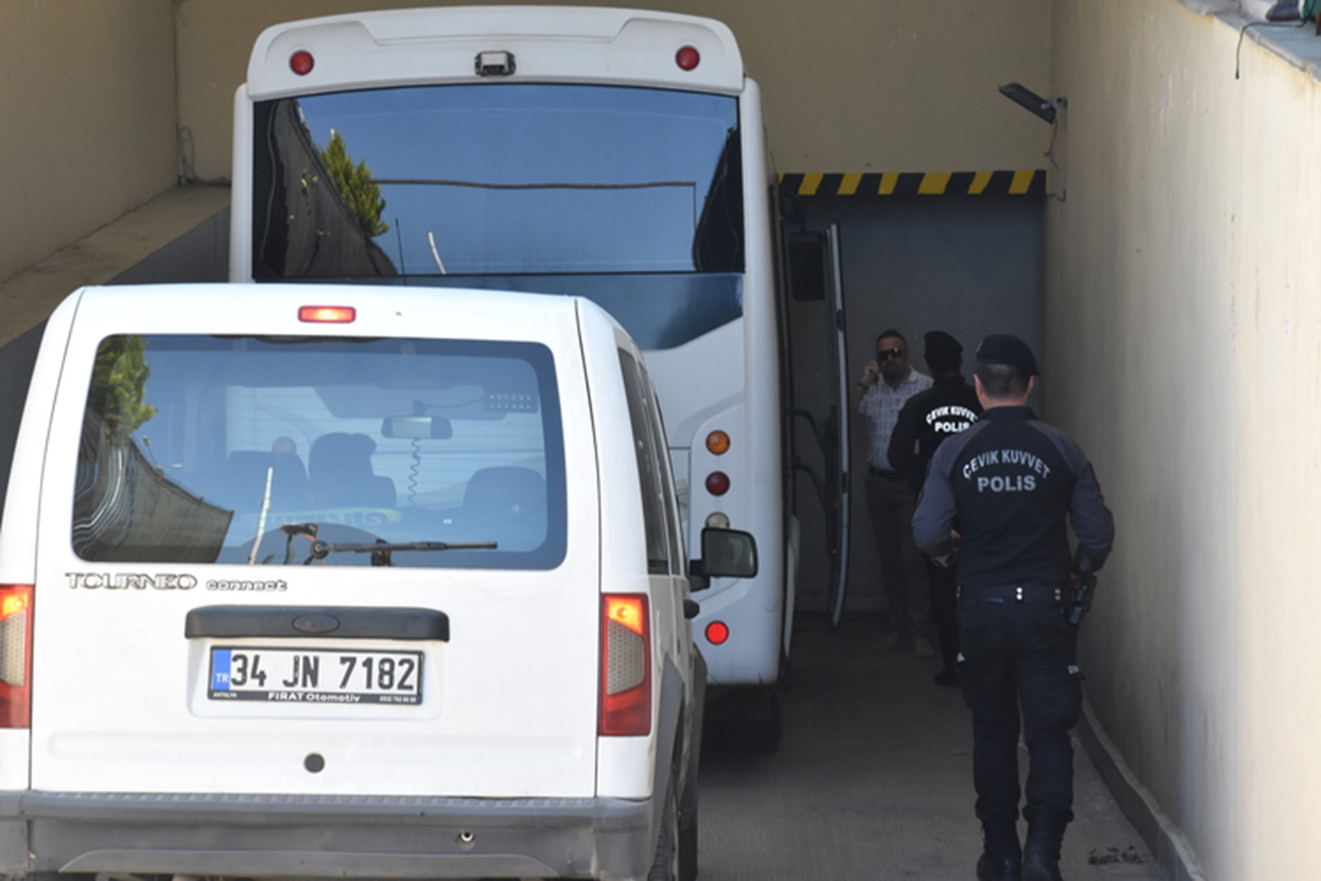 Teleferik Kazasıyla İlgili Yeni Gelişmeler: Gözaltına Alınan 12 Şüpheli Adliyeye Sevk Edildi