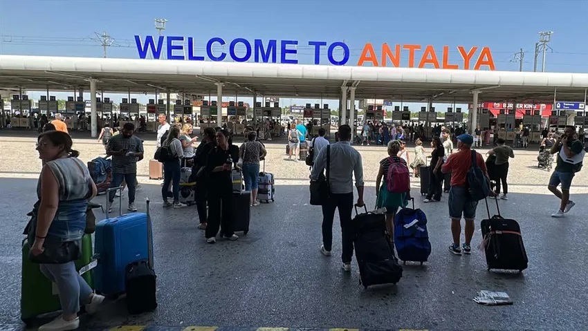 İki ayda 4,3 milyon turist geldi: İran, Rusya ve Bulgaristan liste başı