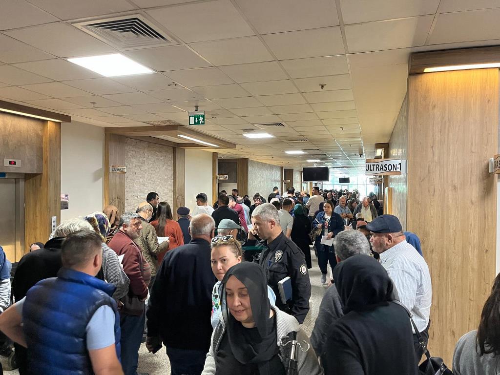 HASTANELERDE BAYRAM SONU YOĞUNLUĞU