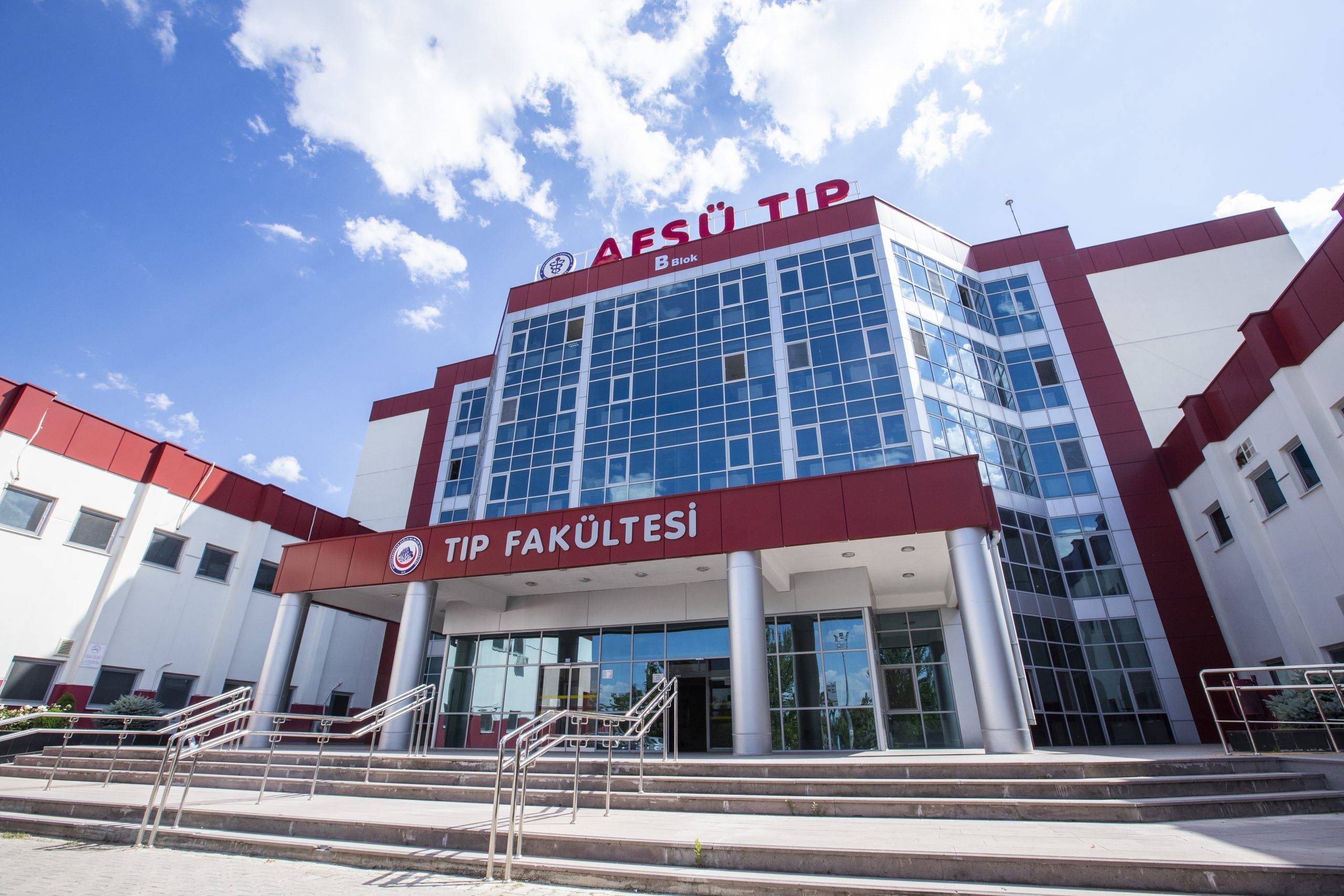 Ünlü Doktor Dizdar Afyon'da Söyleşiye Katılacak