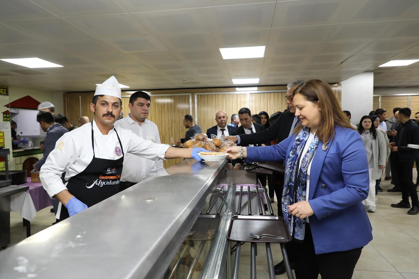Sosyal Demokrat Belediyecilik Yemekhaneden Başladı Köksal'dan Takdir Toplayan Hareket