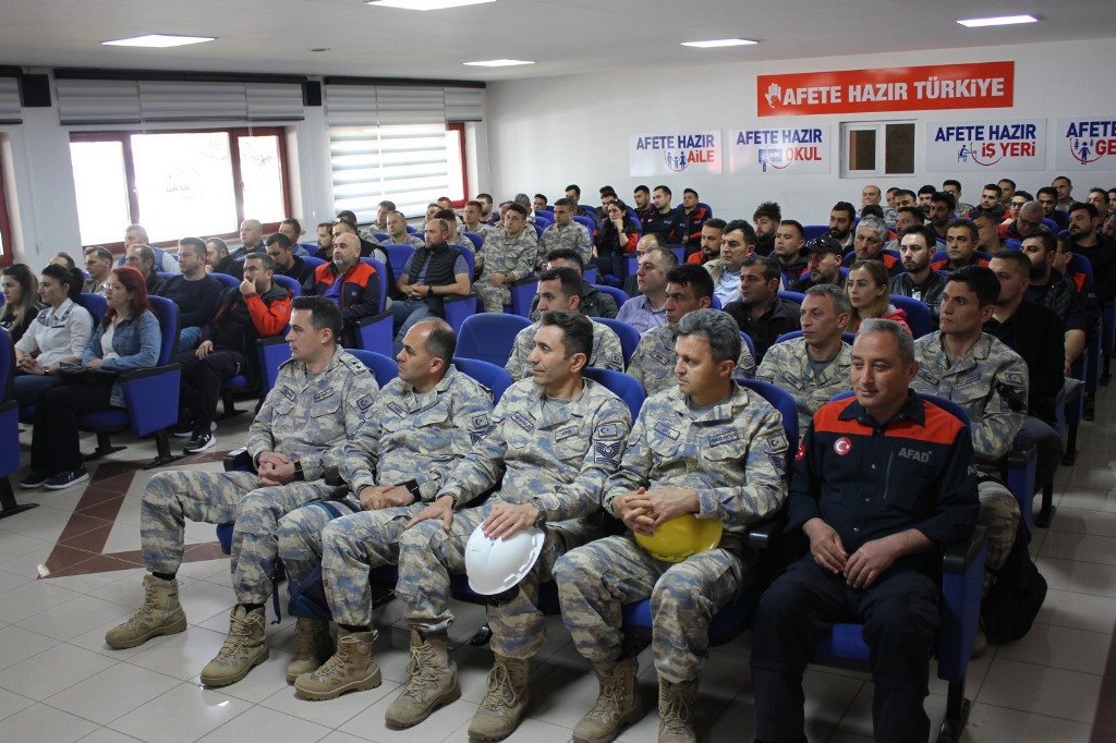 AFAD CUMHURİYETİN 100.YILINA ÖZEL 100 BİN PERSONEL YETİŞTİRİYOR