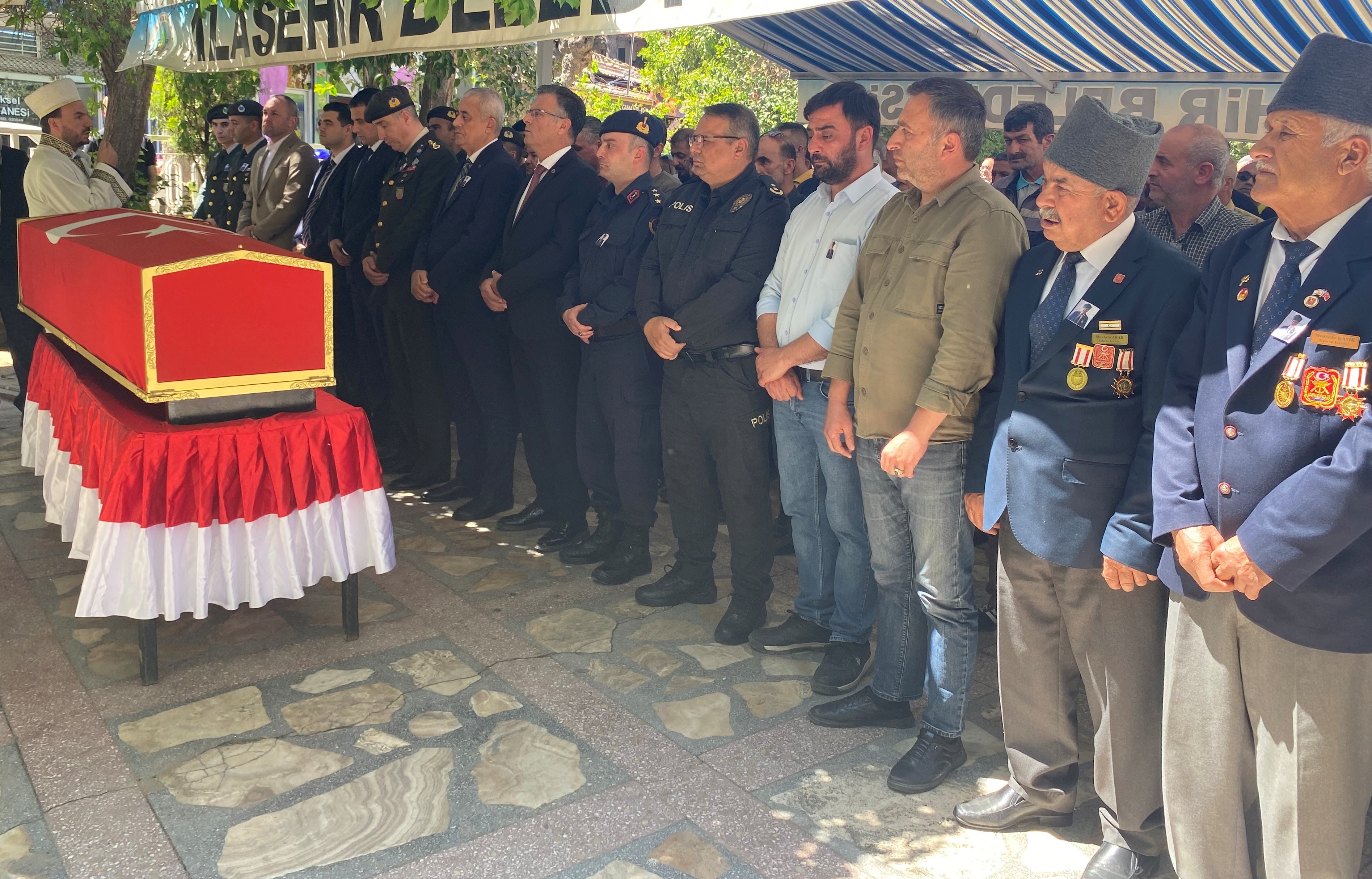 Kıbrıs Gazisi Kalbine Yenik Düştü