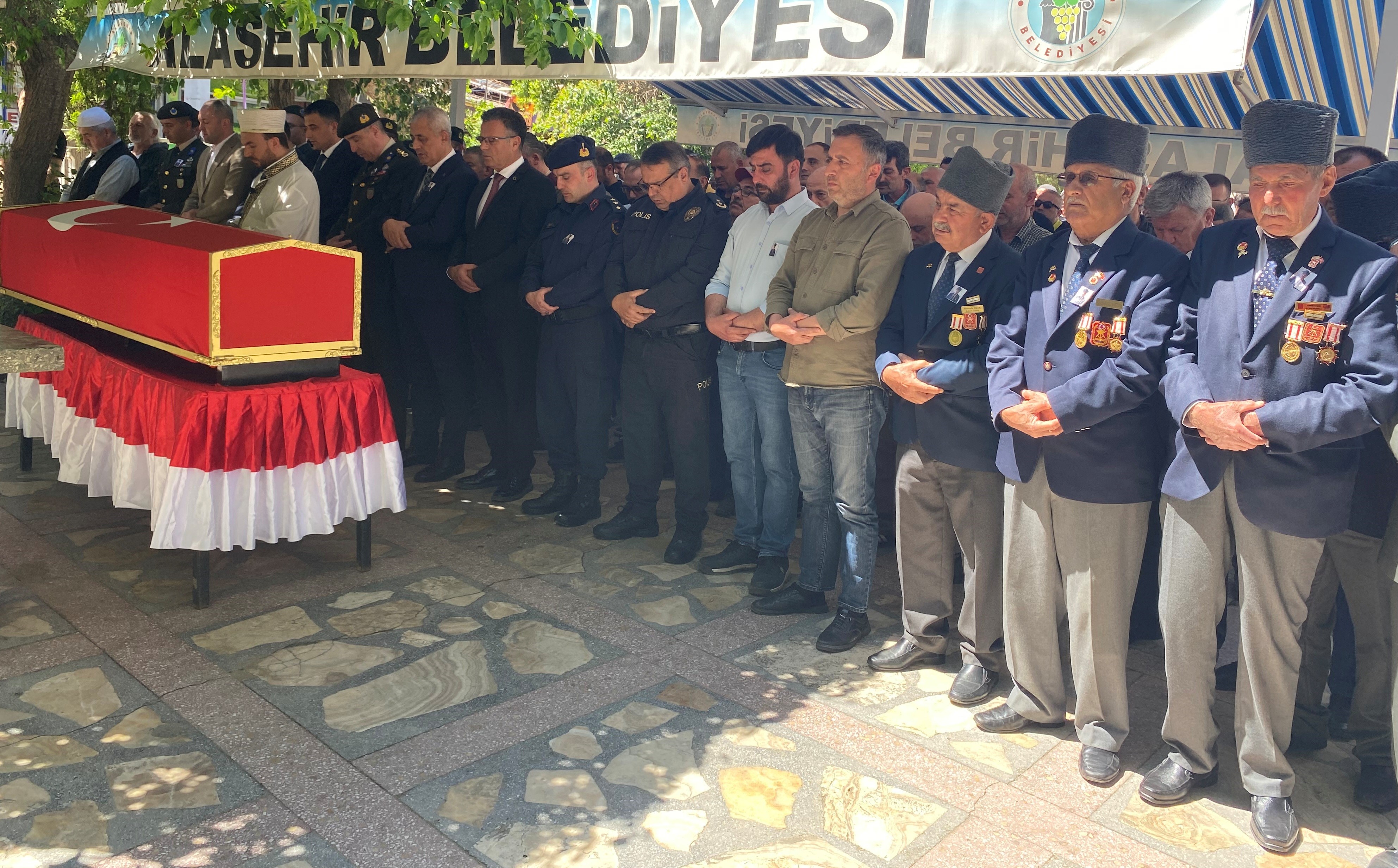 Kıbrıs Gazisi Kalbine Yenik Düştü