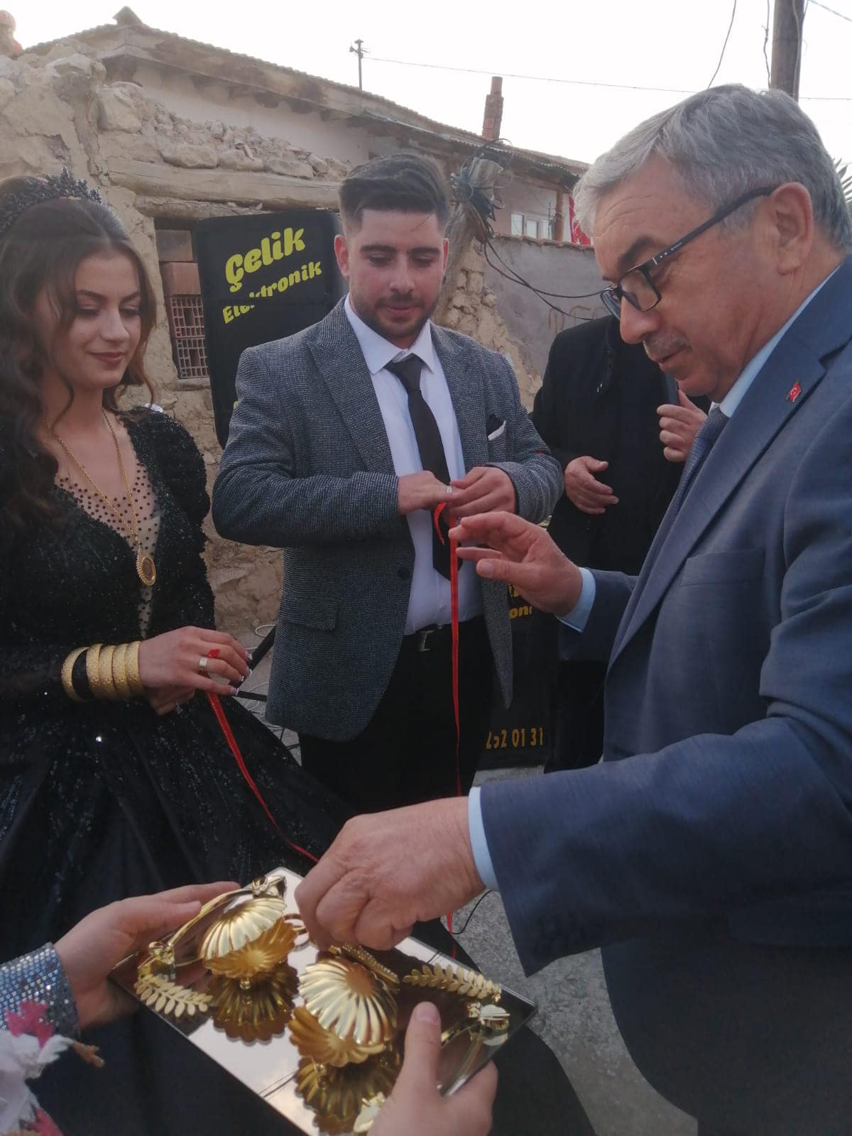 Başkan Özaşkın Gençleri Yalnız Bırakmadı