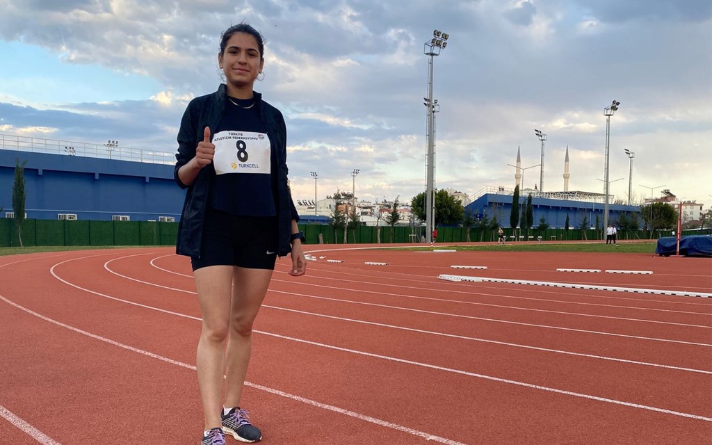 AFYON'LU SPORCUDAN BÜYÜK BAŞARI