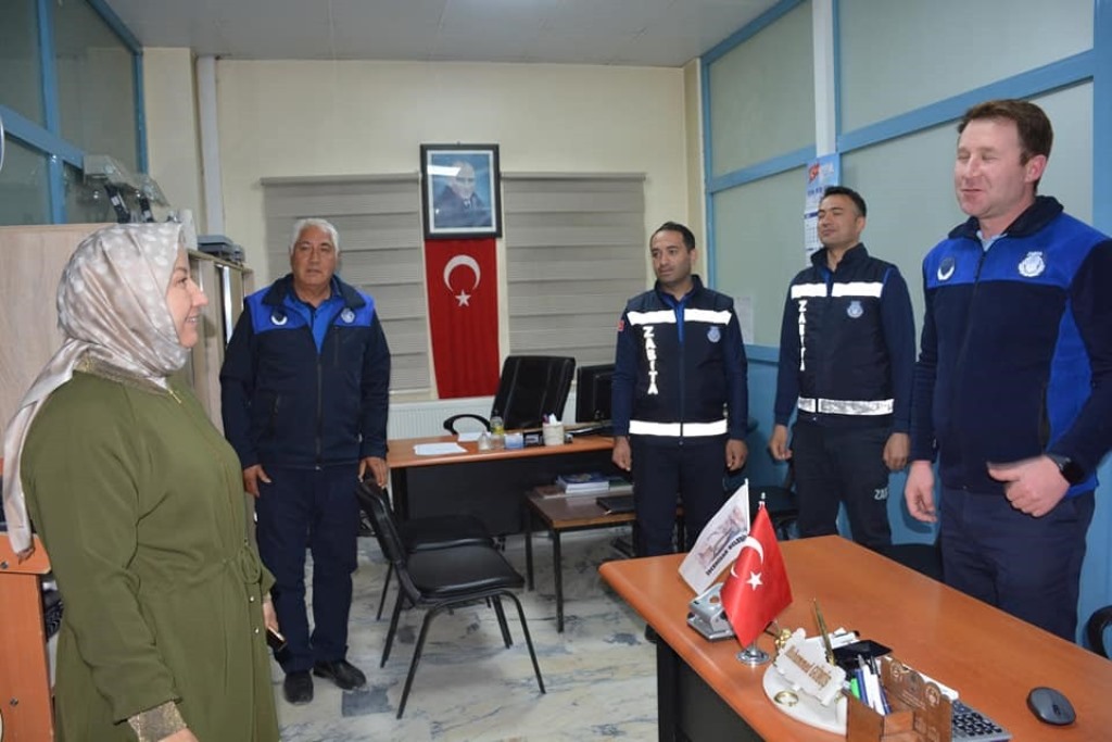 BAŞKAN KILINÇARSLAN, PERSONELİYLE BAYRAMLAŞTI