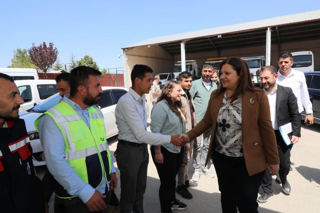 BAŞKAN KÖKSAL DIŞ BİRİMLERİ İNCELİYOR