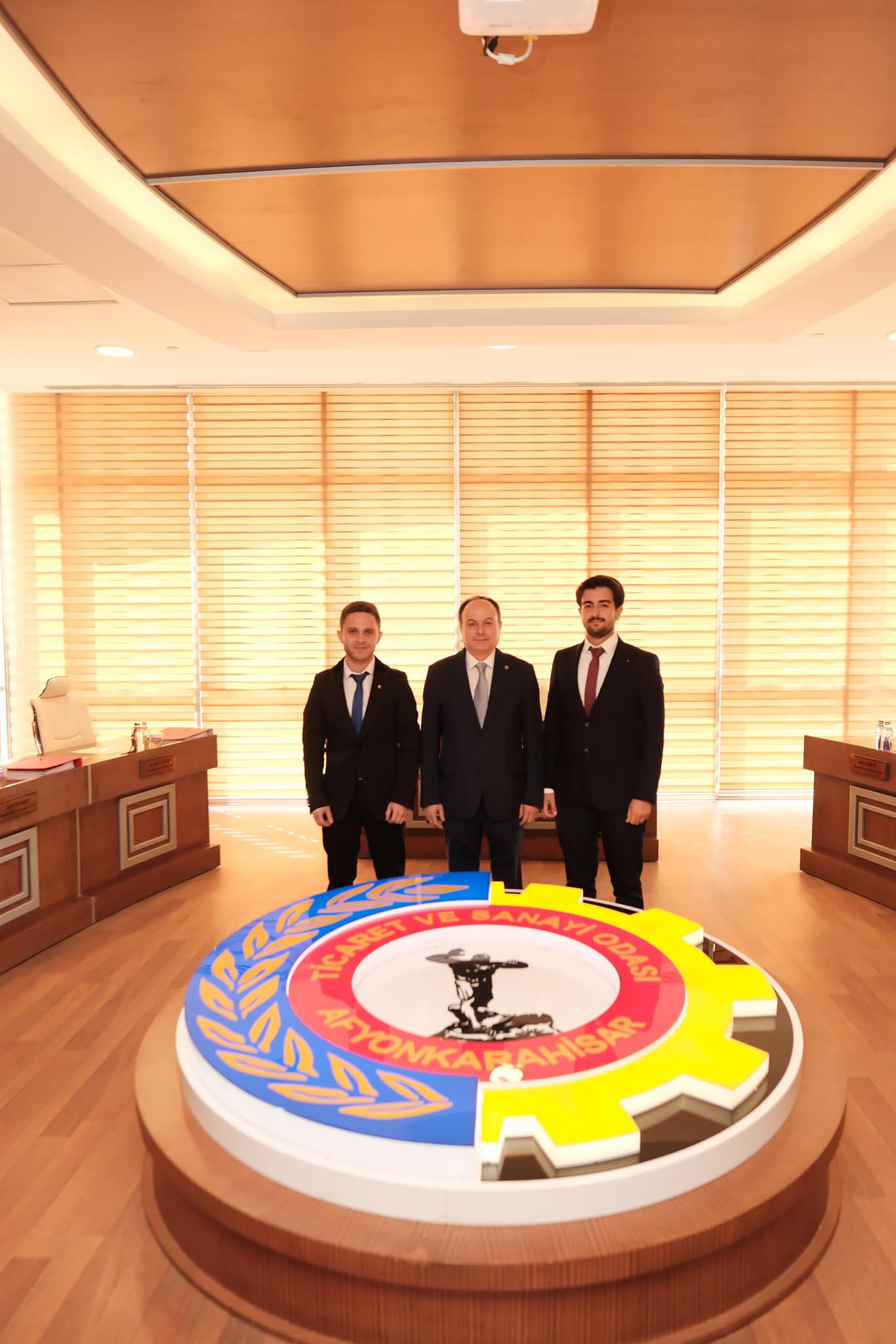 AKÜ'LÜ ÖĞRENCİLERDEN ATSO'YA ZİYARET