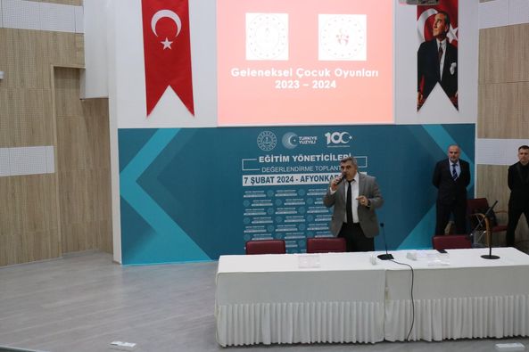 Gençliğe Önem Veren Müdürlük Seminerleri Tamamlandı