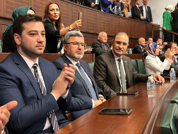 ÖZKAYA VE ARSLAN TBMM'DEKİ GRUP TOPLANTISINA KATIDI
