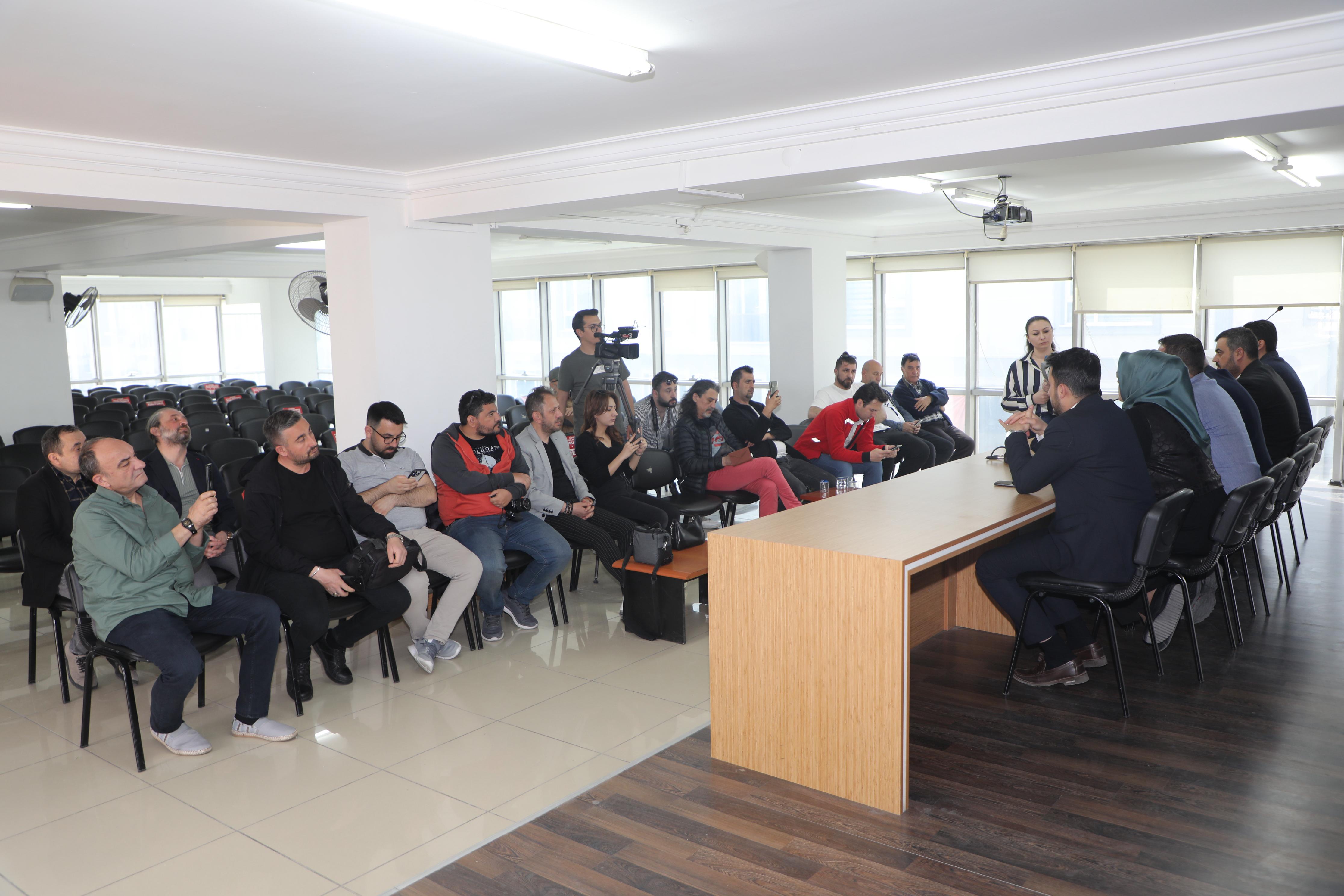 AK Parti Afyonkarahisar İl Başkanı Menteş, CHP'li Köksal’ı Eleştirdi!