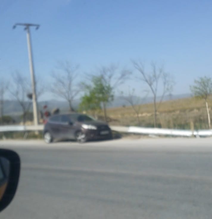 Afyonkarahisar Üniversite Yolunda Kaza: Araç Refüje Girdi