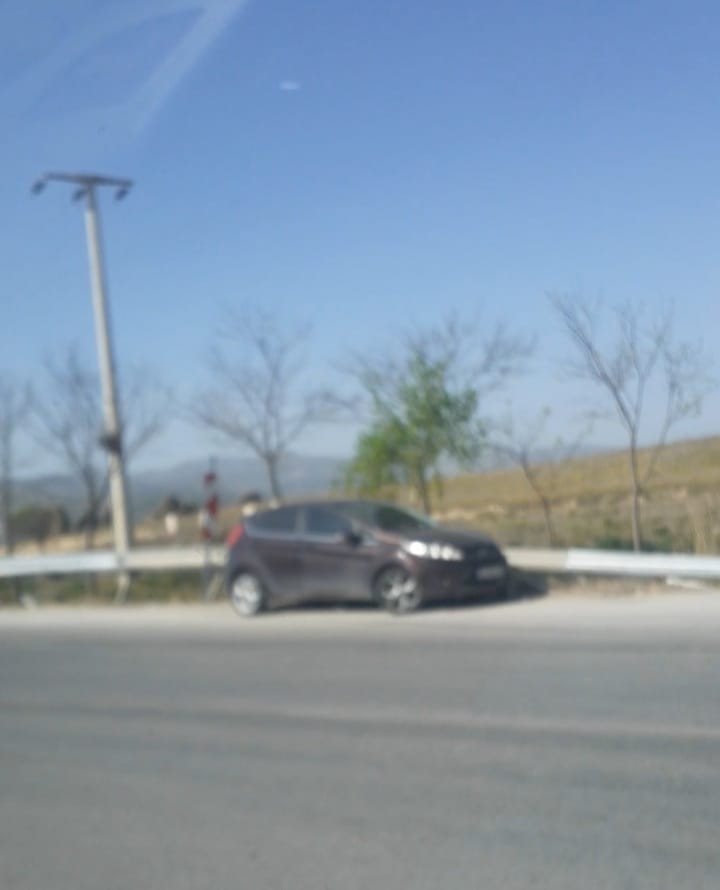 Afyonkarahisar Üniversite Yolunda Kaza: Araç Refüje Girdi