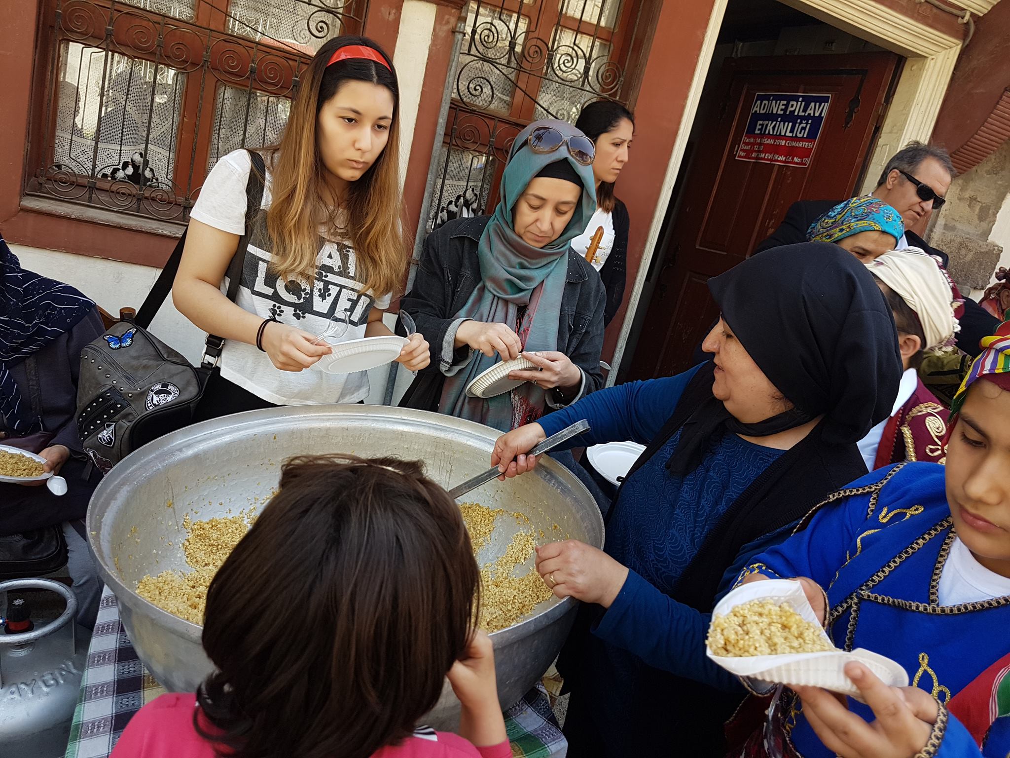 Afyon'da Adine Pilavı geleneği sürüyor