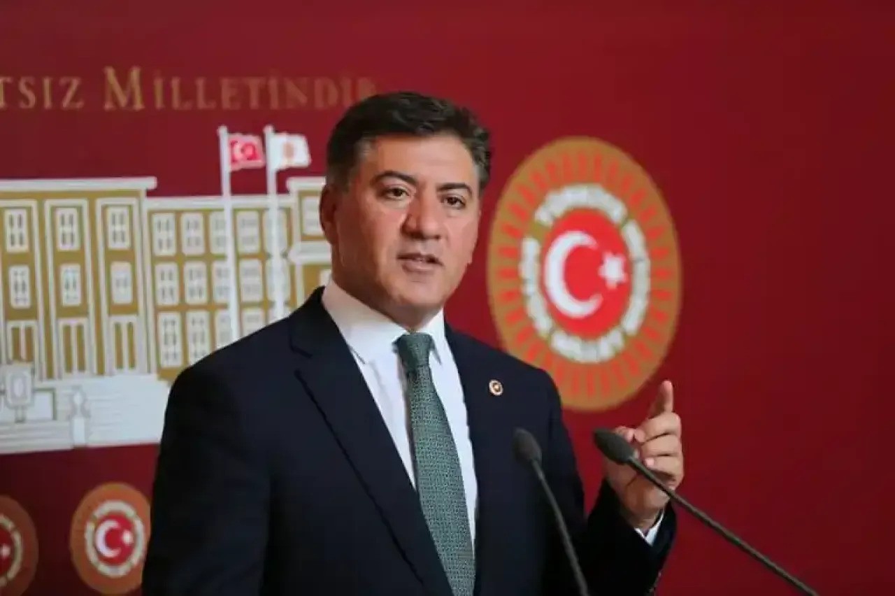 CHP'de Köksal'dan Boşalan Koltuğa Murat Emir Oturdu