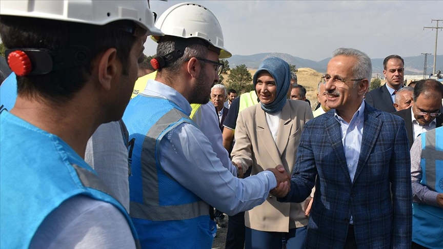 ULAŞTIRMA VE ALTYAPI BAKANI AFYON'A GELİYOR