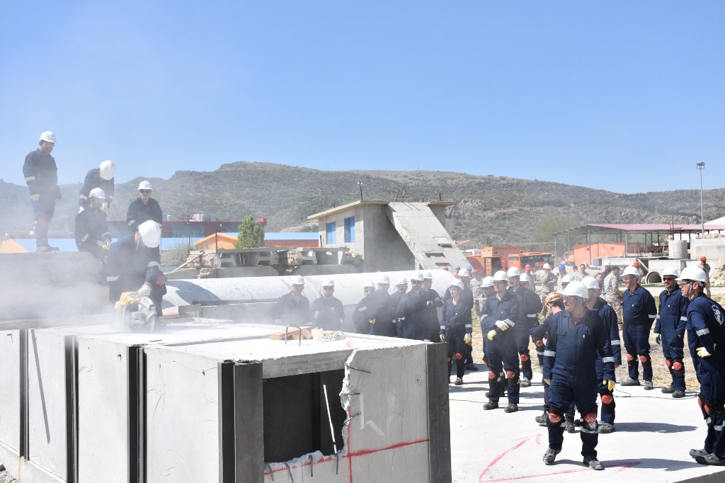 İL MÜDÜRLÜĞÜ PERSONELLERİNDEN KENTSEL ARAMA VE KURTARMA EKİBİ KURULDU