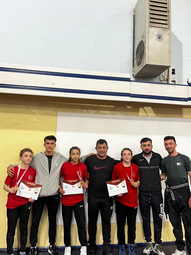 MİNDERİN SULTANLARI ZİRVEYİ BIRAKMIYOR!
