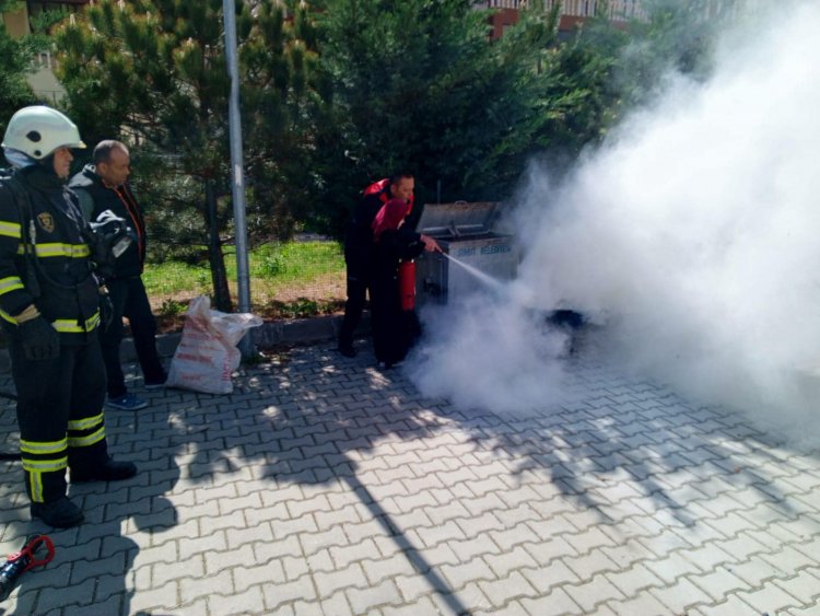 ŞUHUT KIZ ANADOLU İMAM HATİP LİSESİNDE YANGIN TATBİKATI