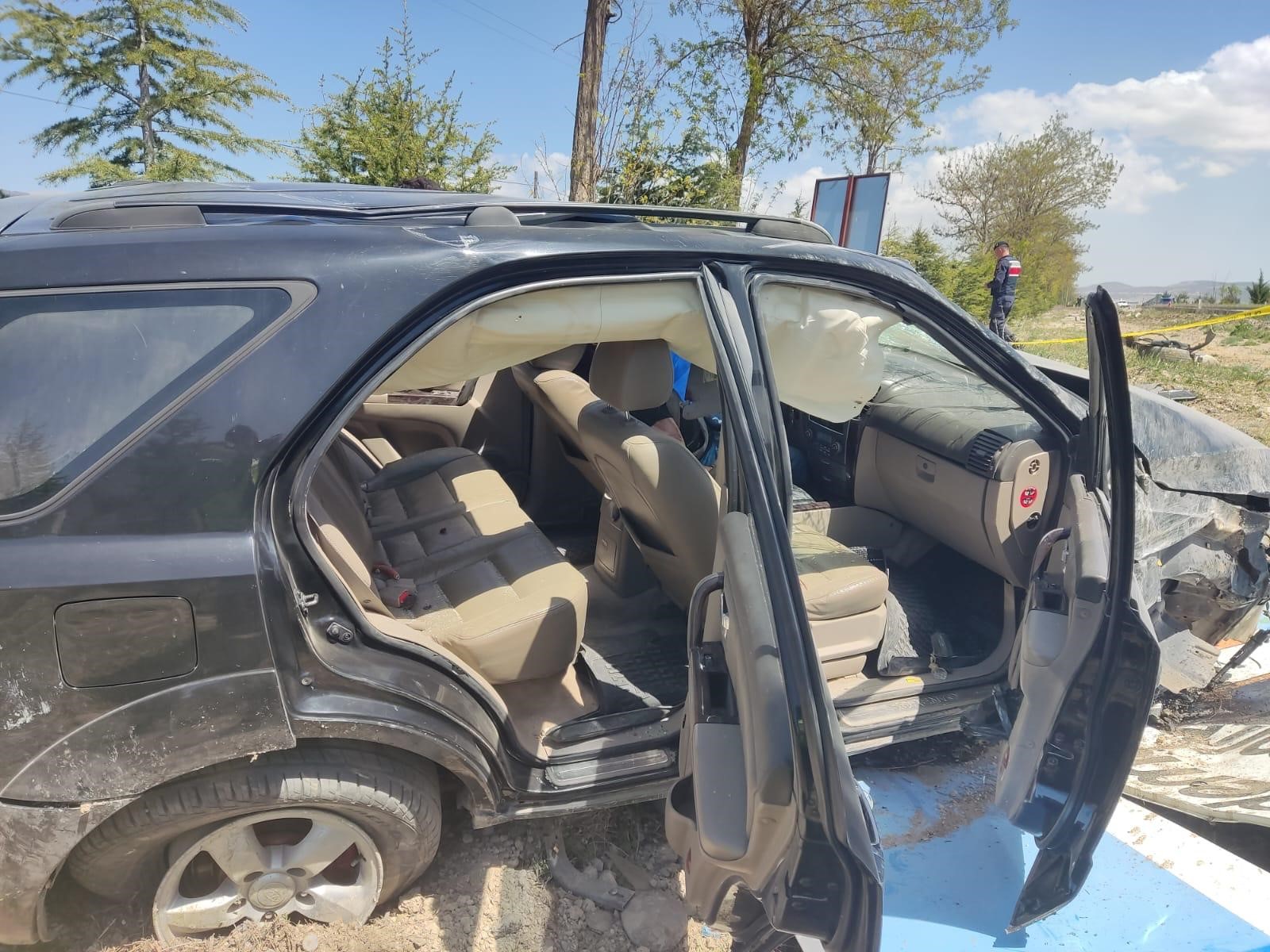 Otomobil Tabelaya Çarpıp Takla Attı: 1 Ölü  Kazada Sürücü Hayatını Kaybetti