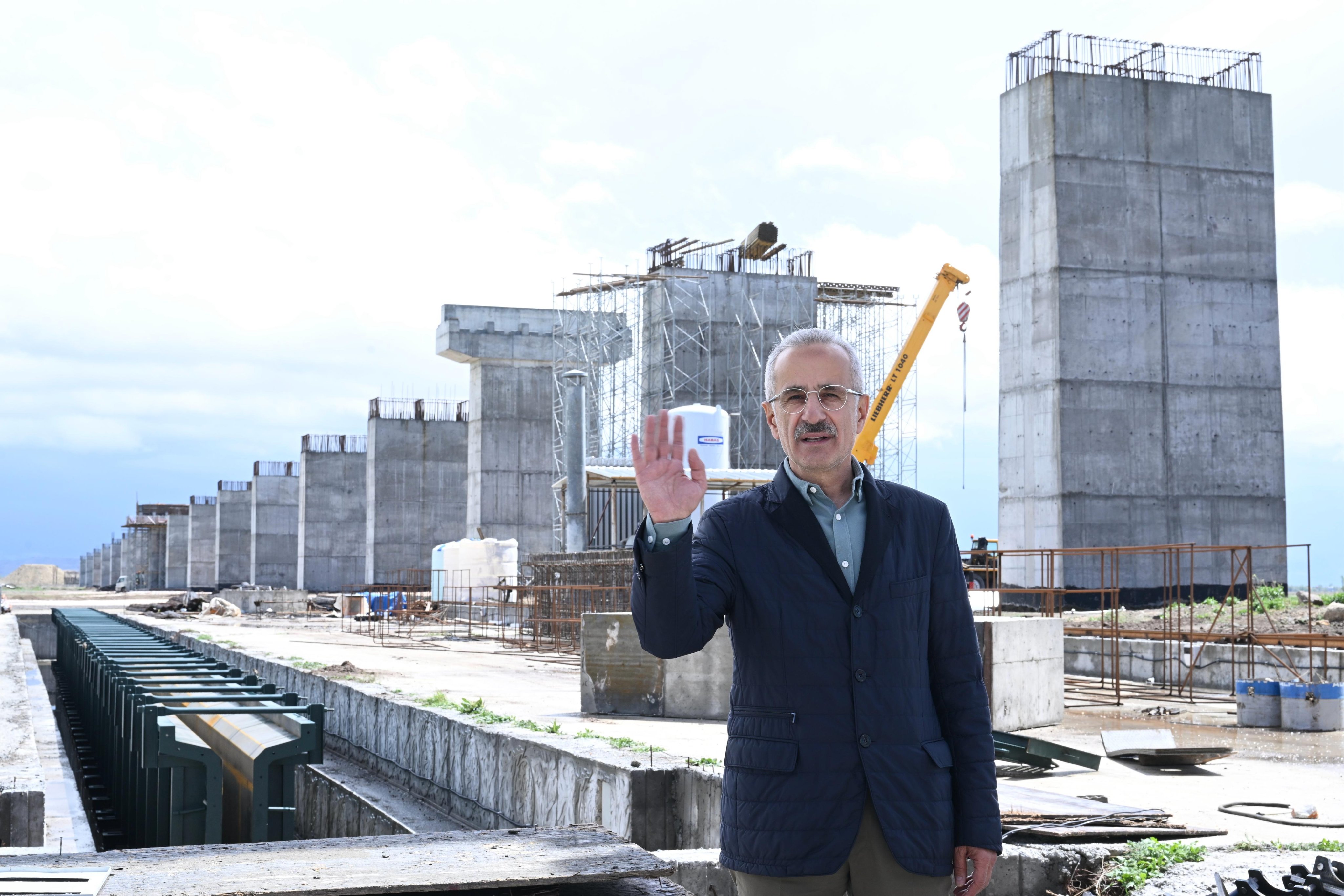 Projedeki İkinci Önemli Nokta V01 Viyadüğü Oldu