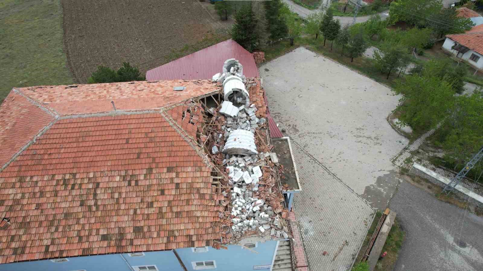 Şiddetli Rüzgar Korku Dolu Anlar Yaşattı!