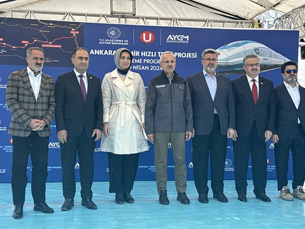 Bakan Uraloğlu’ndan Afyonkarahisar’da Hızlı Tren Açıklaması