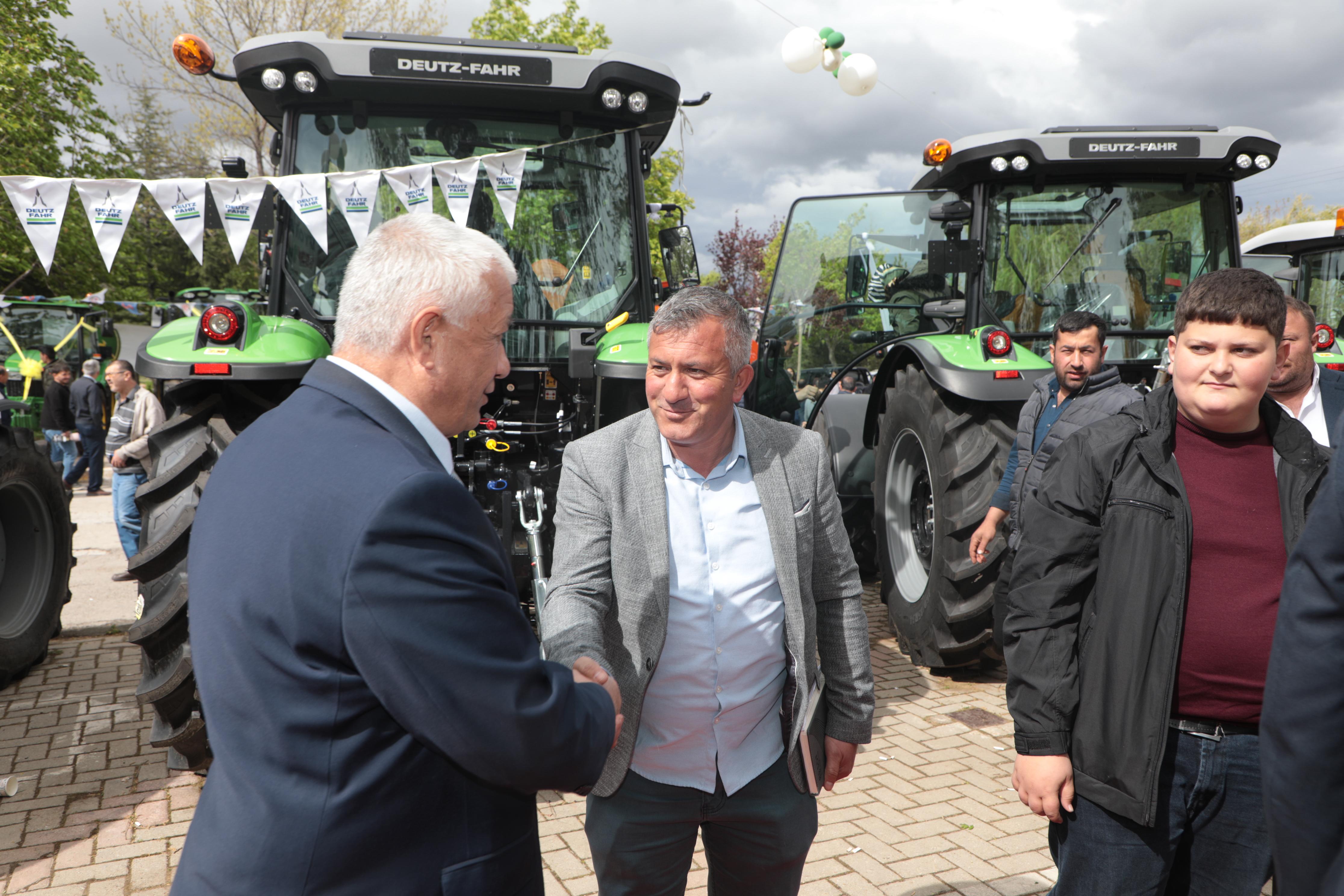 Ak Parti Teşkilatı Tarım Fuarına Katıldı