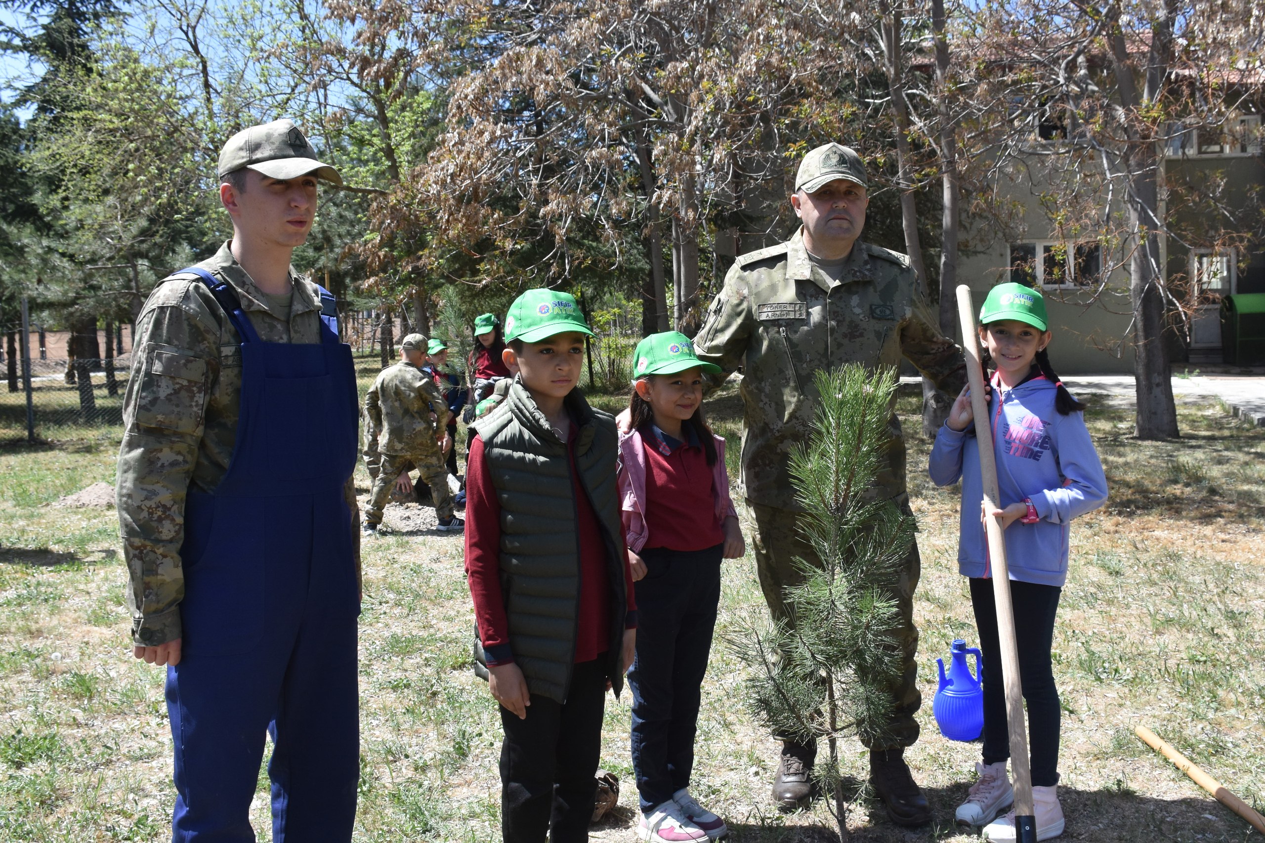 İkmal ve Garnizon Komutanlığı Kapılarını Çocuklara Açtı