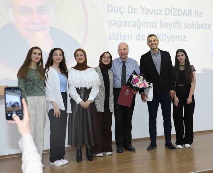 Doç. Dr. Dizdar “Tükettiklerimiz ve Tükenen Hayatımız” Konulu Konferans Verdi