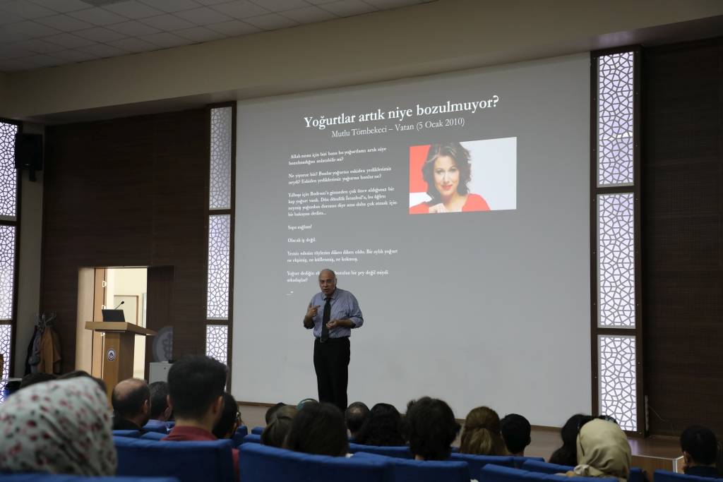 Doç. Dr. Dizdar “Tükettiklerimiz ve Tükenen Hayatımız” Konulu Konferans Verdi
