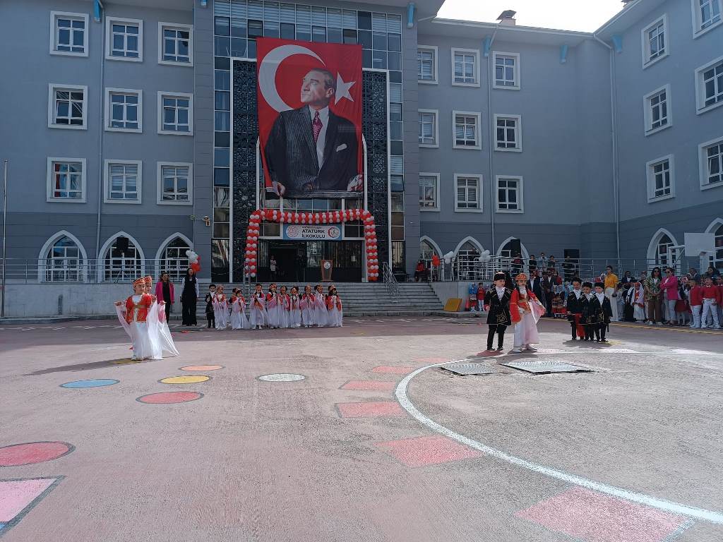 'ATATÜRK ÇOCUKLARI' MEST ETTİ