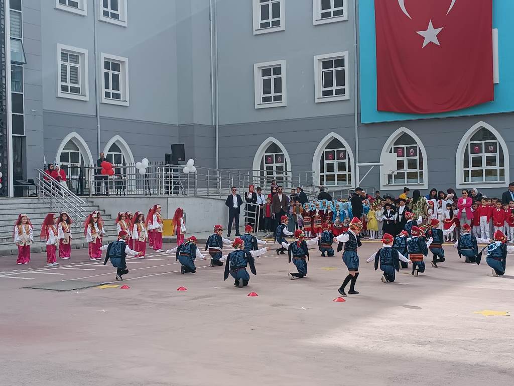 'ATATÜRK ÇOCUKLARI' MEST ETTİ