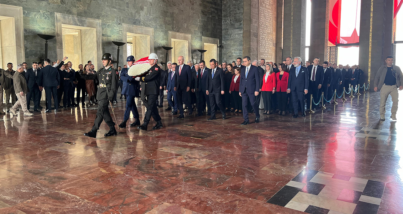 DEVLET ERKÂNI ANITKABİR’DE