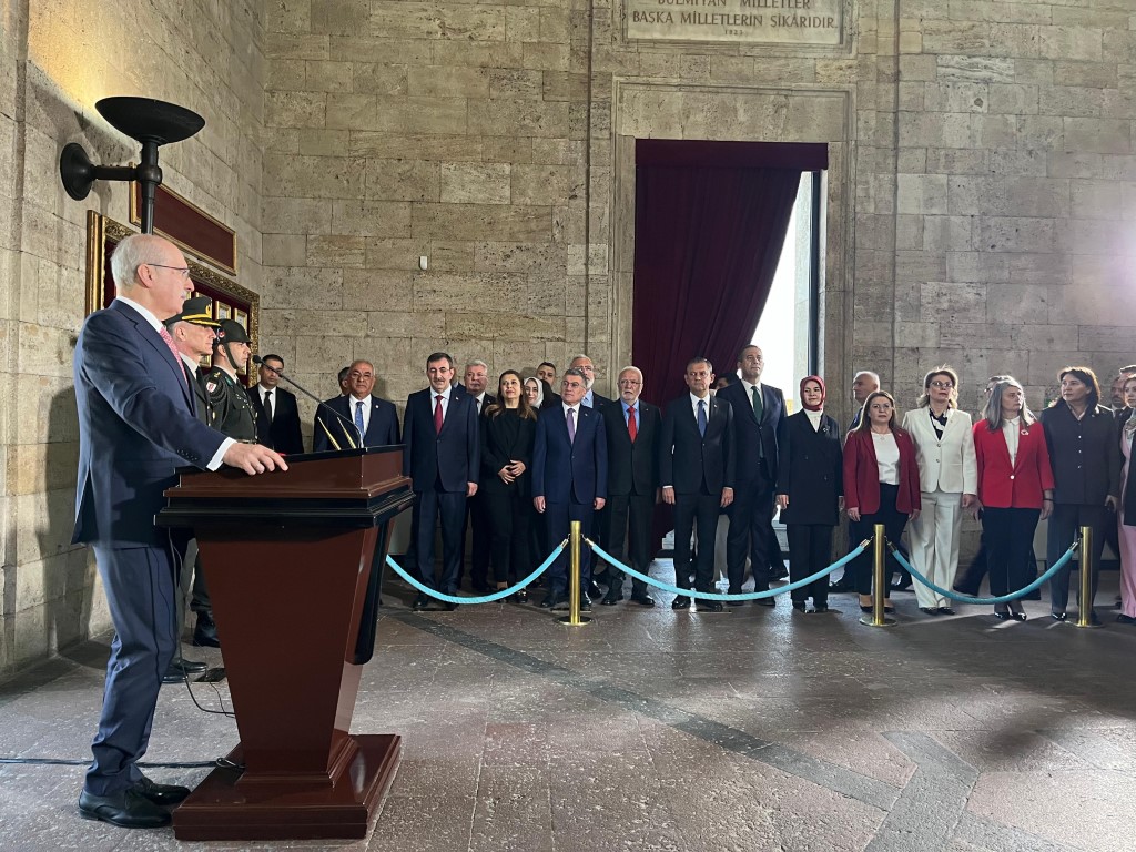 DEVLET ERKÂNI ANITKABİR’DE