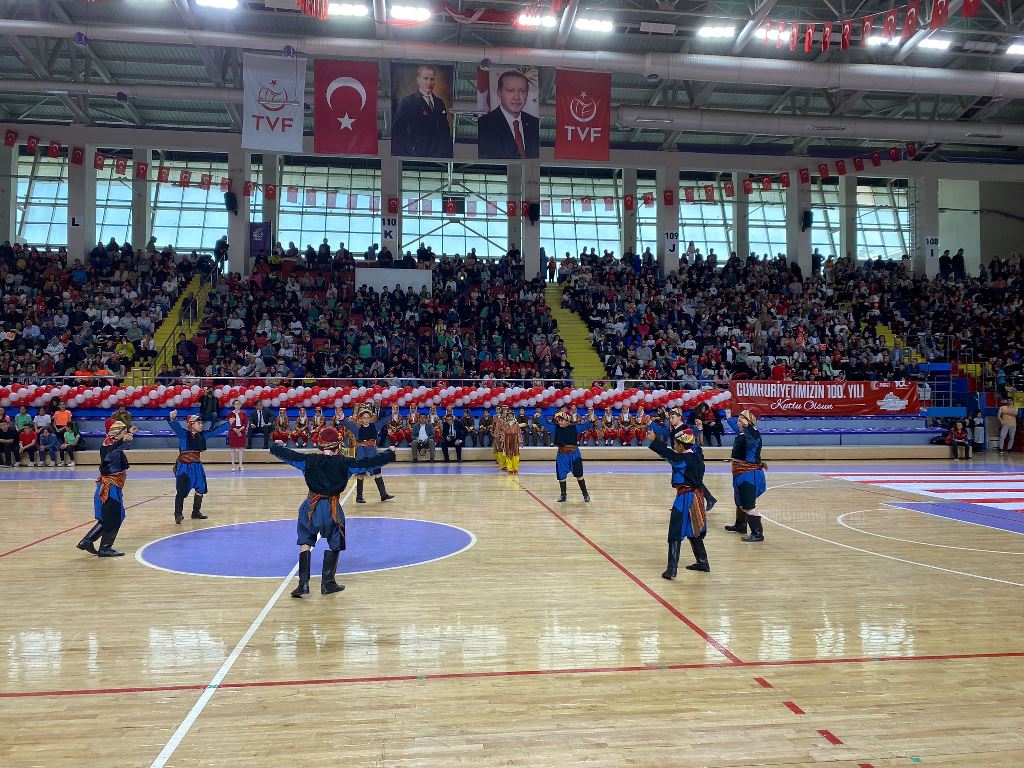 ATAKÖY ORTAOKULU ÖĞRENCİLERİNDEN MUHTEŞEM KIRIK HAVA OYUNU