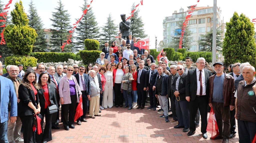 BAŞKAN KÖKSAL, ÇELENK TÖRENİNE KATILDI