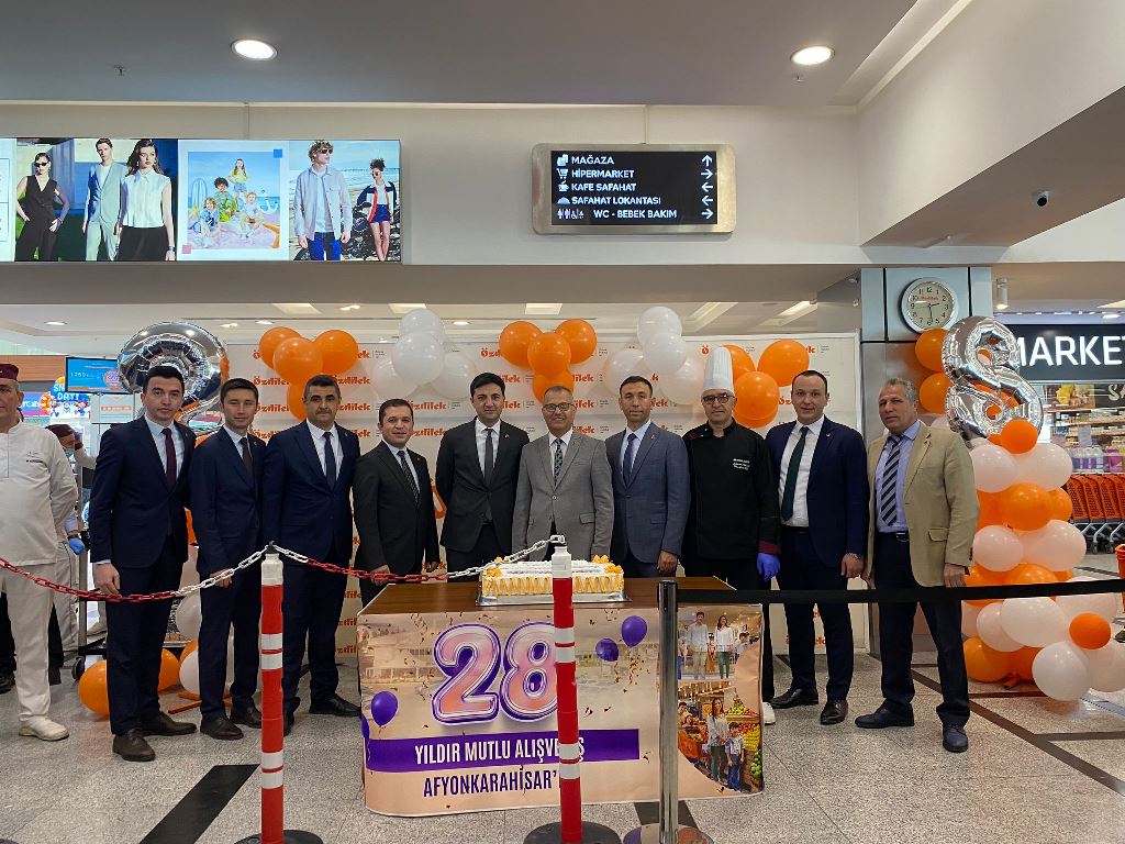 ÖZDİLEK AFYONKARAHİSAR 28. YAŞINI COŞKUYLA KUTLADI