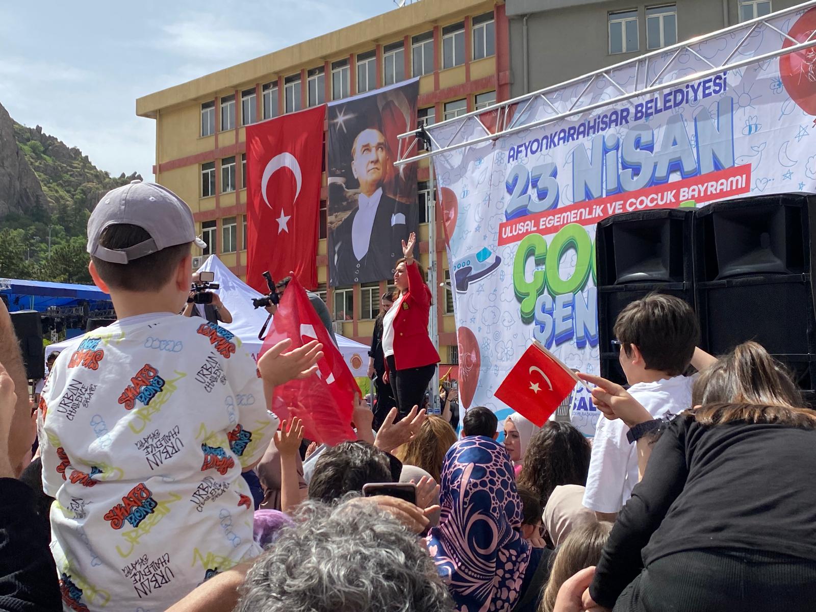 Minikler Çocuk Şenliğinde Eğlendi